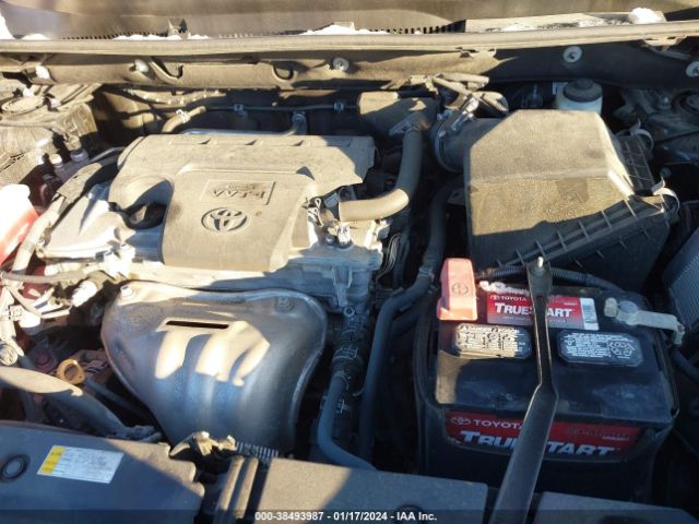 Photo 9 VIN: 2T3RFREV3JW828331 - TOYOTA RAV4 