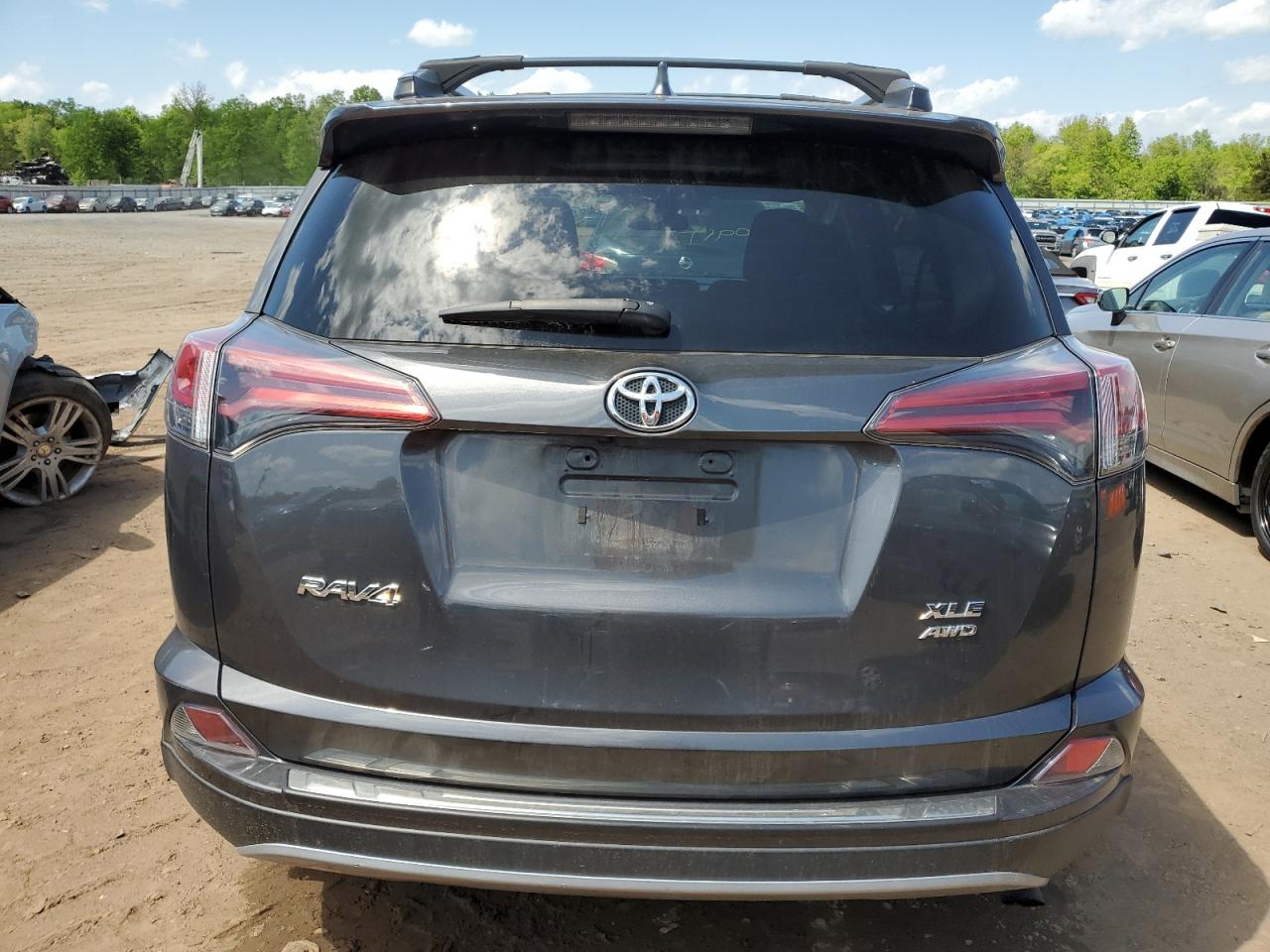 Photo 5 VIN: 2T3RFREV3JW832489 - TOYOTA RAV 4 