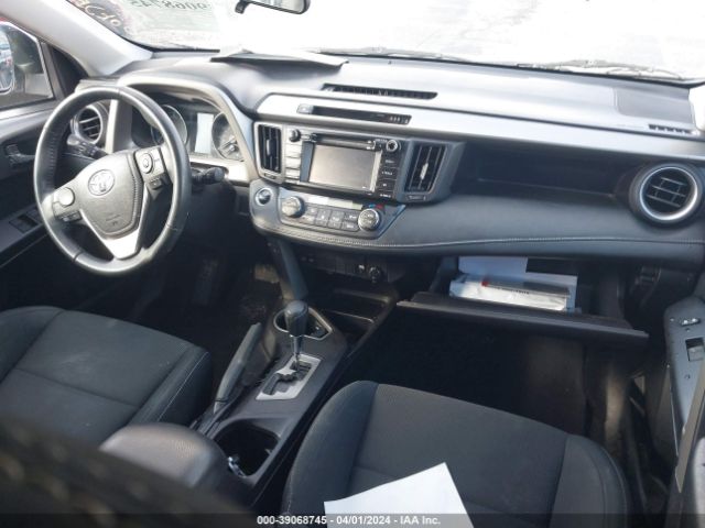 Photo 4 VIN: 2T3RFREV3JW854816 - TOYOTA RAV4 