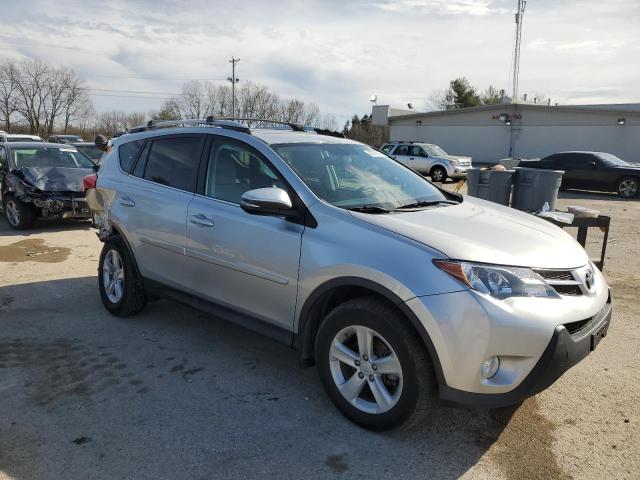 Photo 3 VIN: 2T3RFREV4DW051128 - TOYOTA RAV4 XLE 