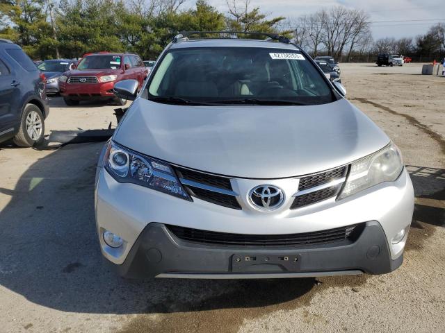 Photo 4 VIN: 2T3RFREV4DW051128 - TOYOTA RAV4 XLE 