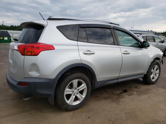 Photo 2 VIN: 2T3RFREV4DW051565 - TOYOTA RAV4 XLE 