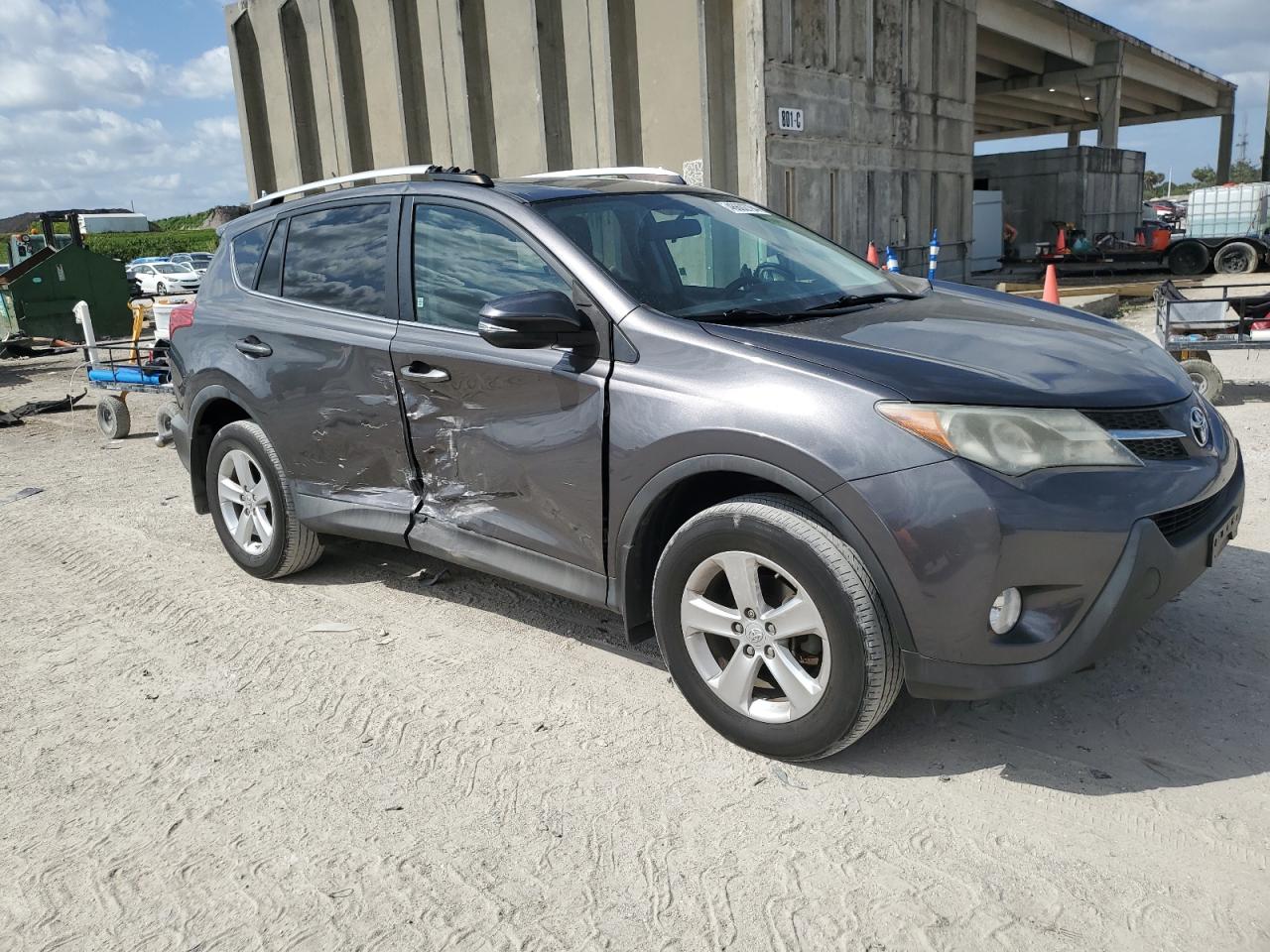 Photo 3 VIN: 2T3RFREV4EW164899 - TOYOTA RAV 4 