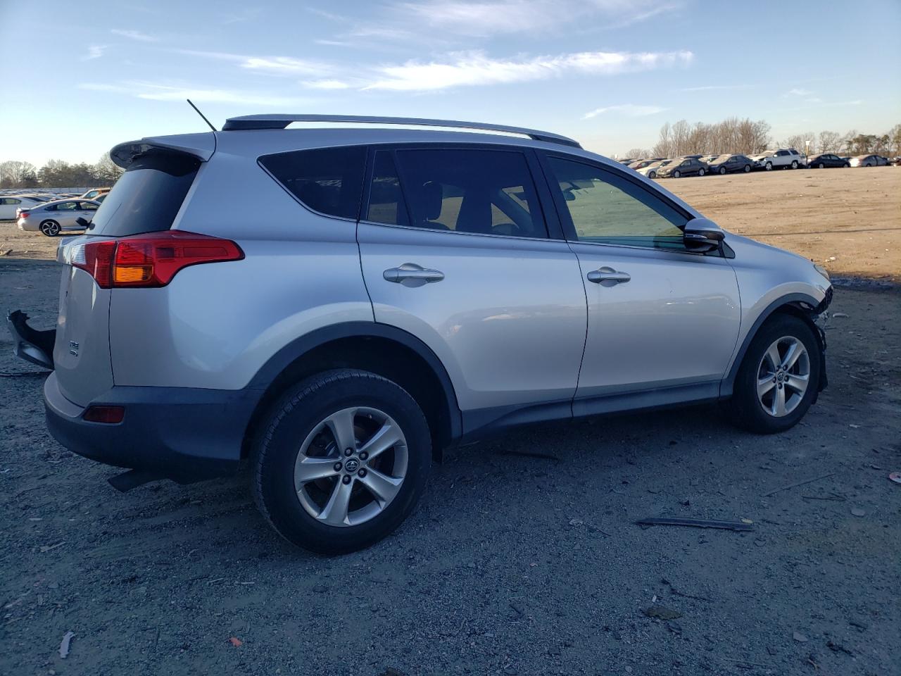 Photo 2 VIN: 2T3RFREV4FW232782 - TOYOTA RAV 4 