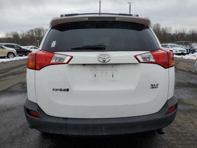 Photo 5 VIN: 2T3RFREV4FW324832 - TOYOTA RAV4 XLE 