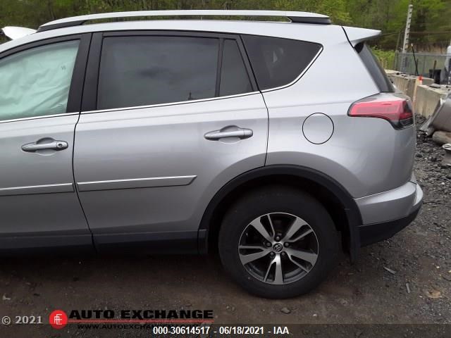 Photo 6 VIN: 2T3RFREV4HW675128 - TOYOTA RAV4 