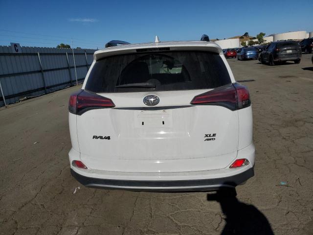 Photo 5 VIN: 2T3RFREV4HW679227 - TOYOTA RAV4 XLE 