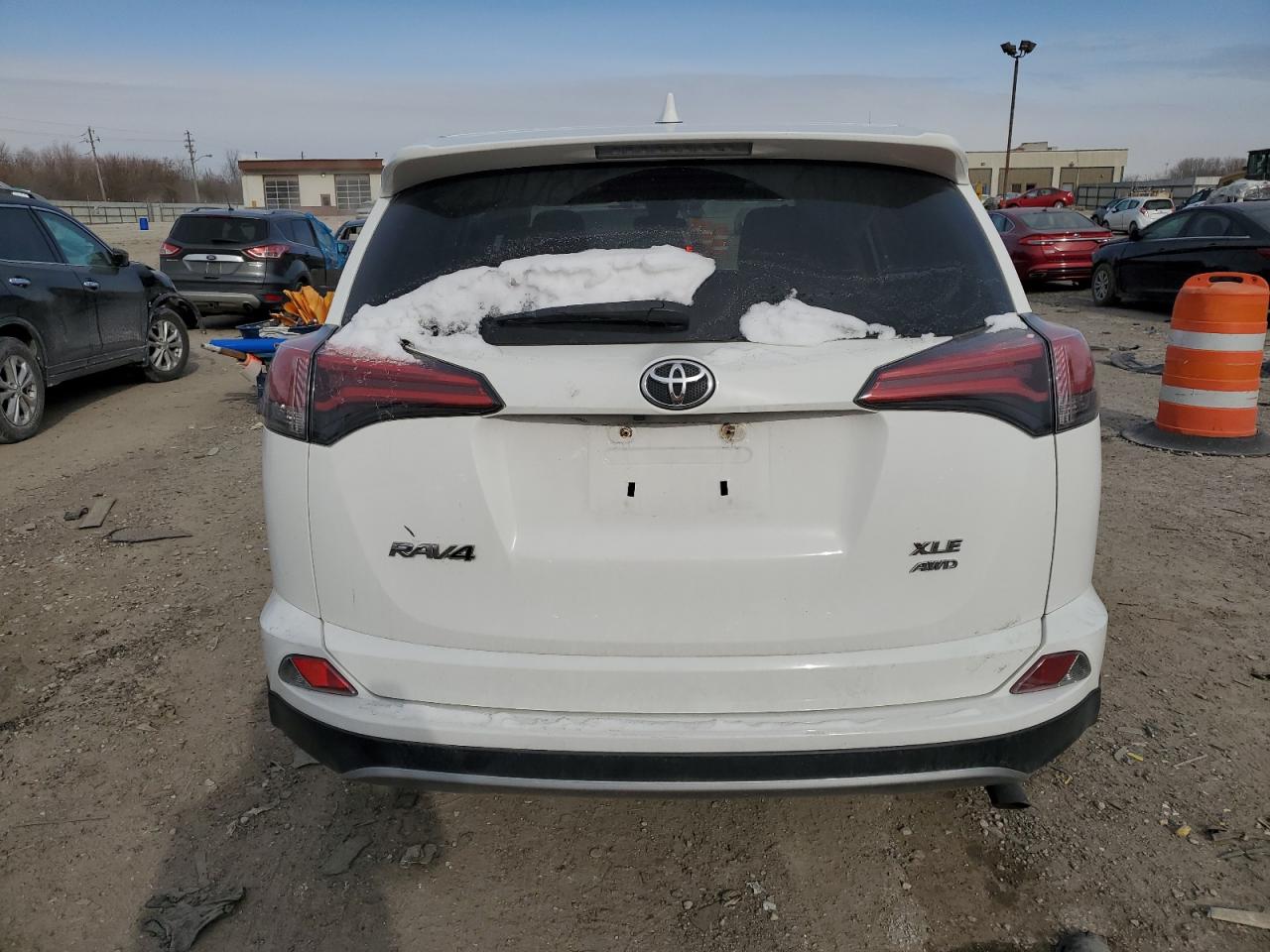 Photo 5 VIN: 2T3RFREV4JW798482 - TOYOTA RAV 4 