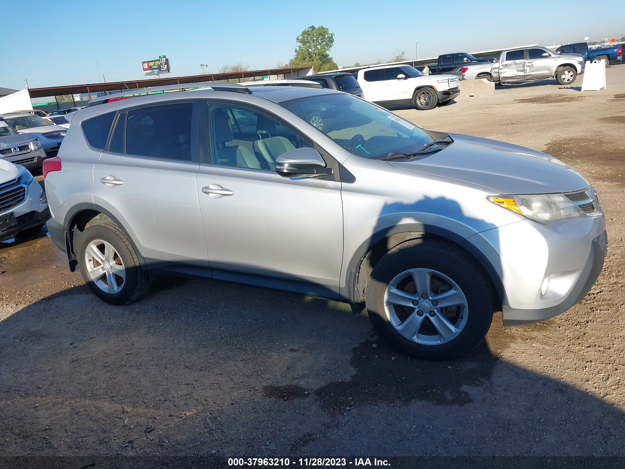 Photo 13 VIN: 2T3RFREV5EW155838 - TOYOTA RAV 4 