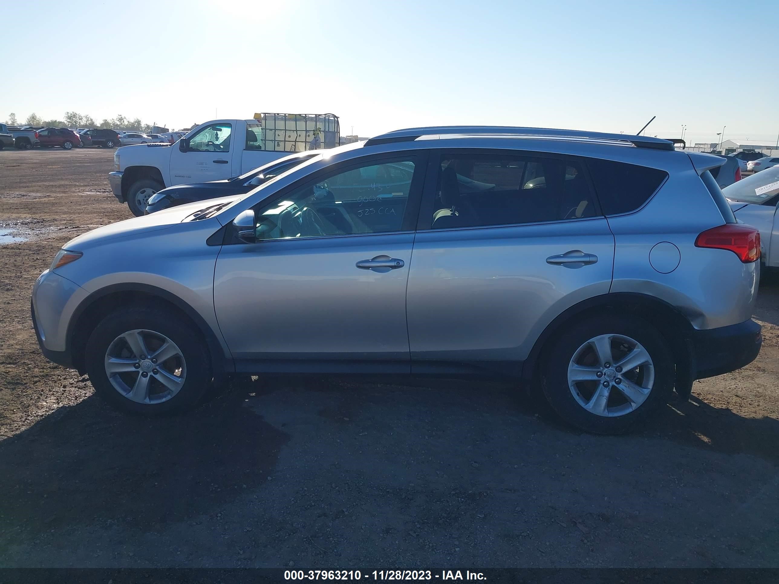 Photo 14 VIN: 2T3RFREV5EW155838 - TOYOTA RAV 4 