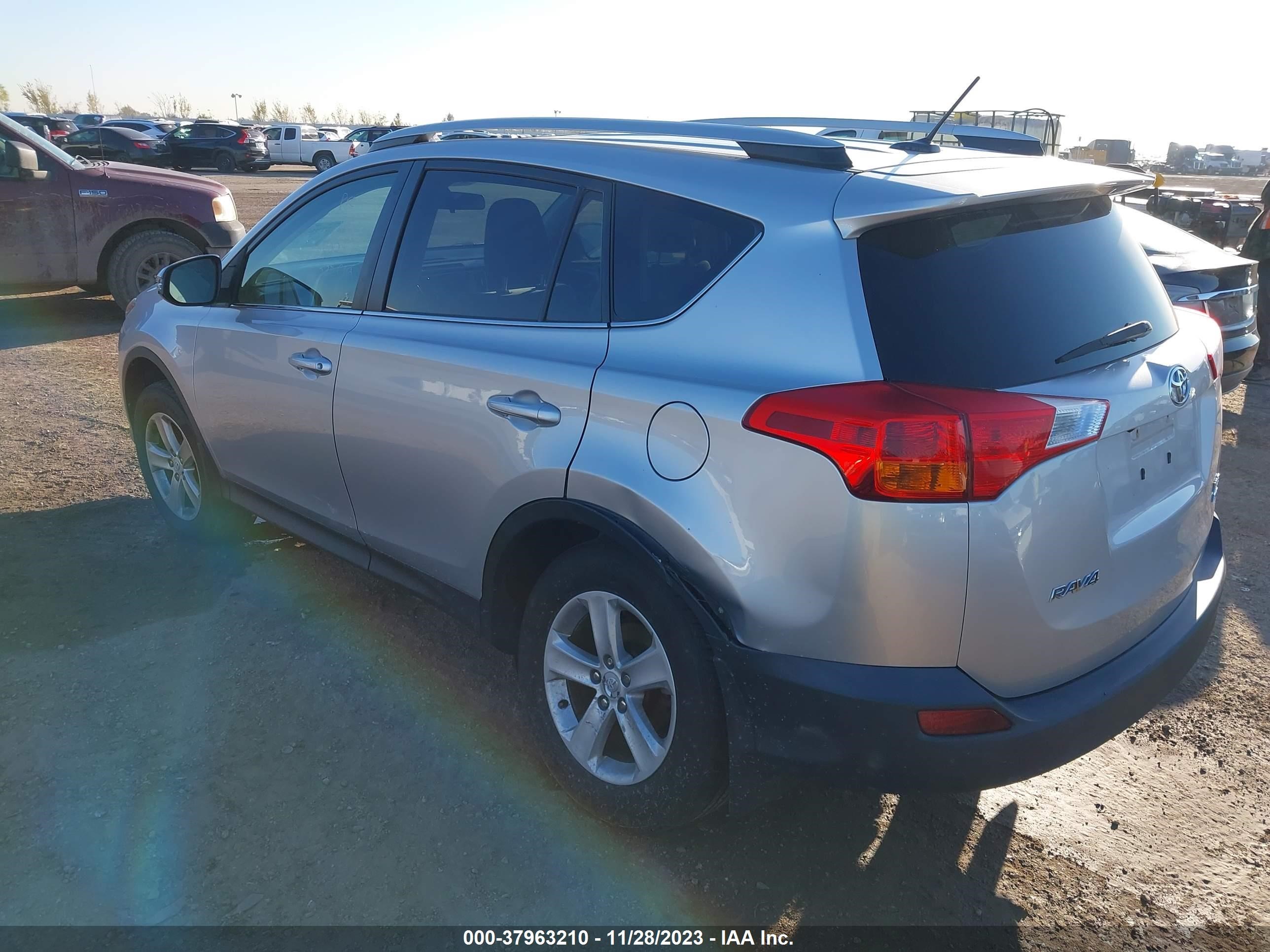 Photo 3 VIN: 2T3RFREV5EW155838 - TOYOTA RAV 4 