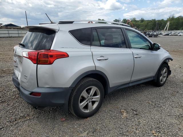 Photo 2 VIN: 2T3RFREV5FW396431 - TOYOTA RAV4 XLE 