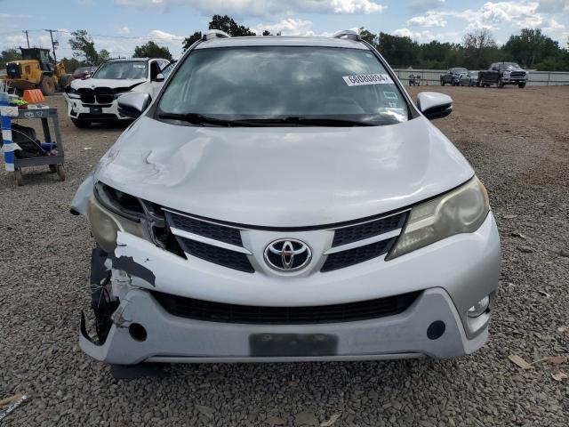 Photo 4 VIN: 2T3RFREV5FW396431 - TOYOTA RAV4 XLE 