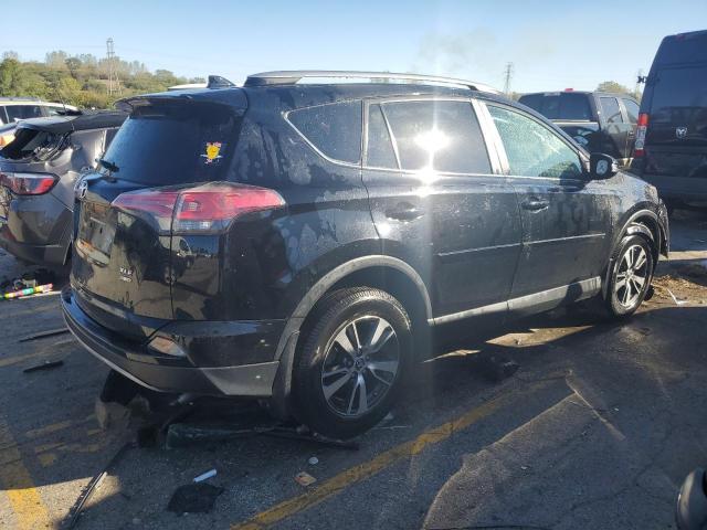 Photo 2 VIN: 2T3RFREV5HW681164 - TOYOTA RAV4 XLE 