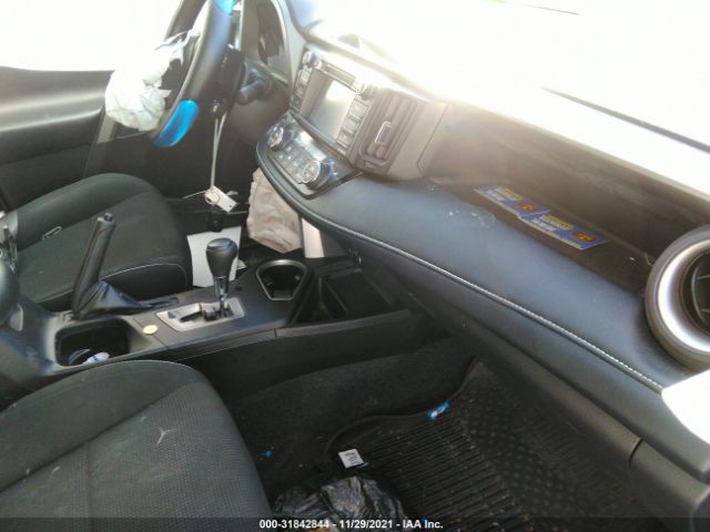 Photo 4 VIN: 2T3RFREV5JW822708 - TOYOTA RAV4 