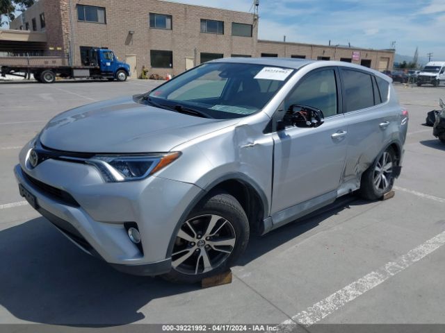 Photo 1 VIN: 2T3RFREV5JW826306 - TOYOTA RAV4 