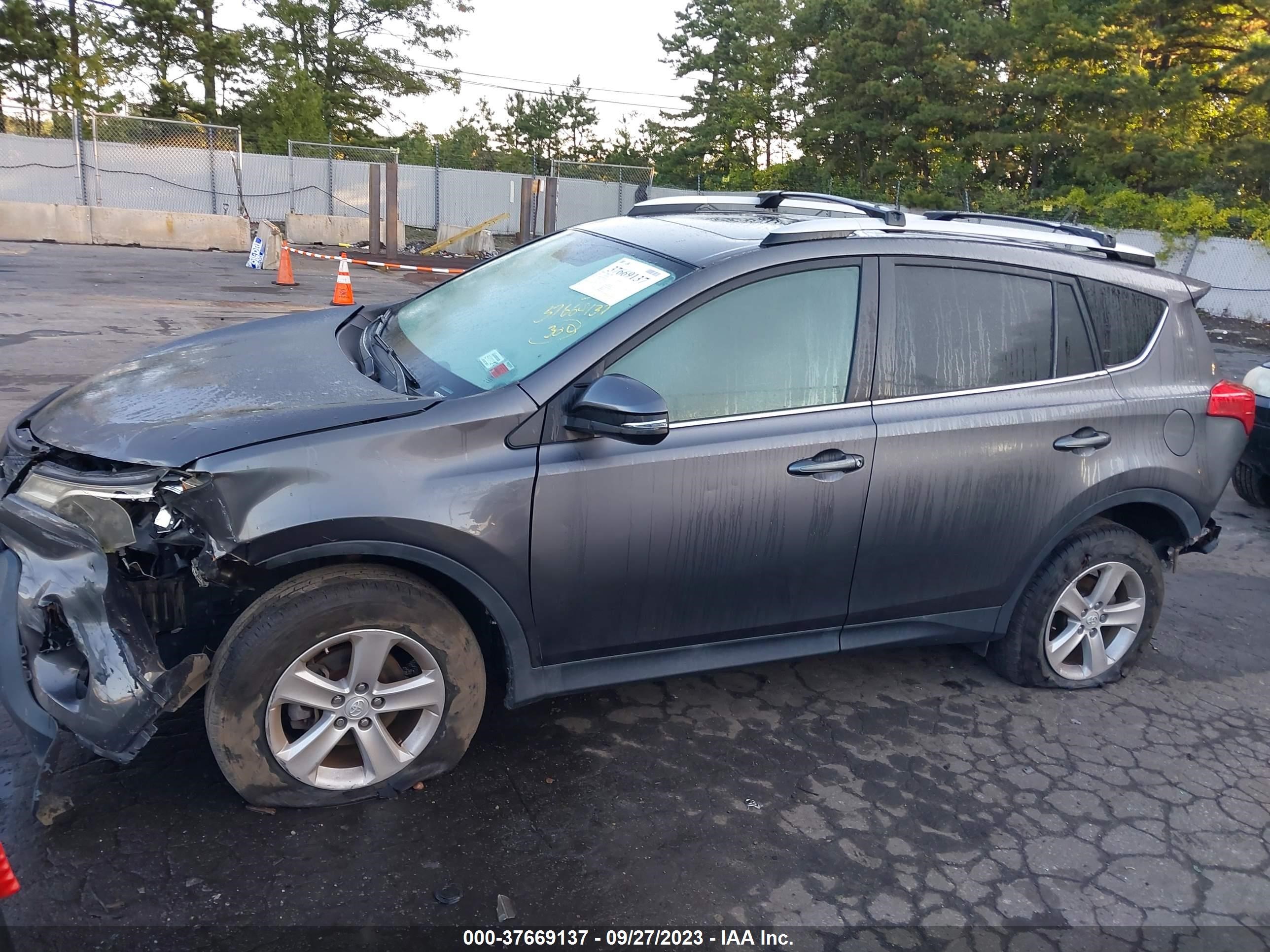 Photo 13 VIN: 2T3RFREV6EW169554 - TOYOTA RAV 4 