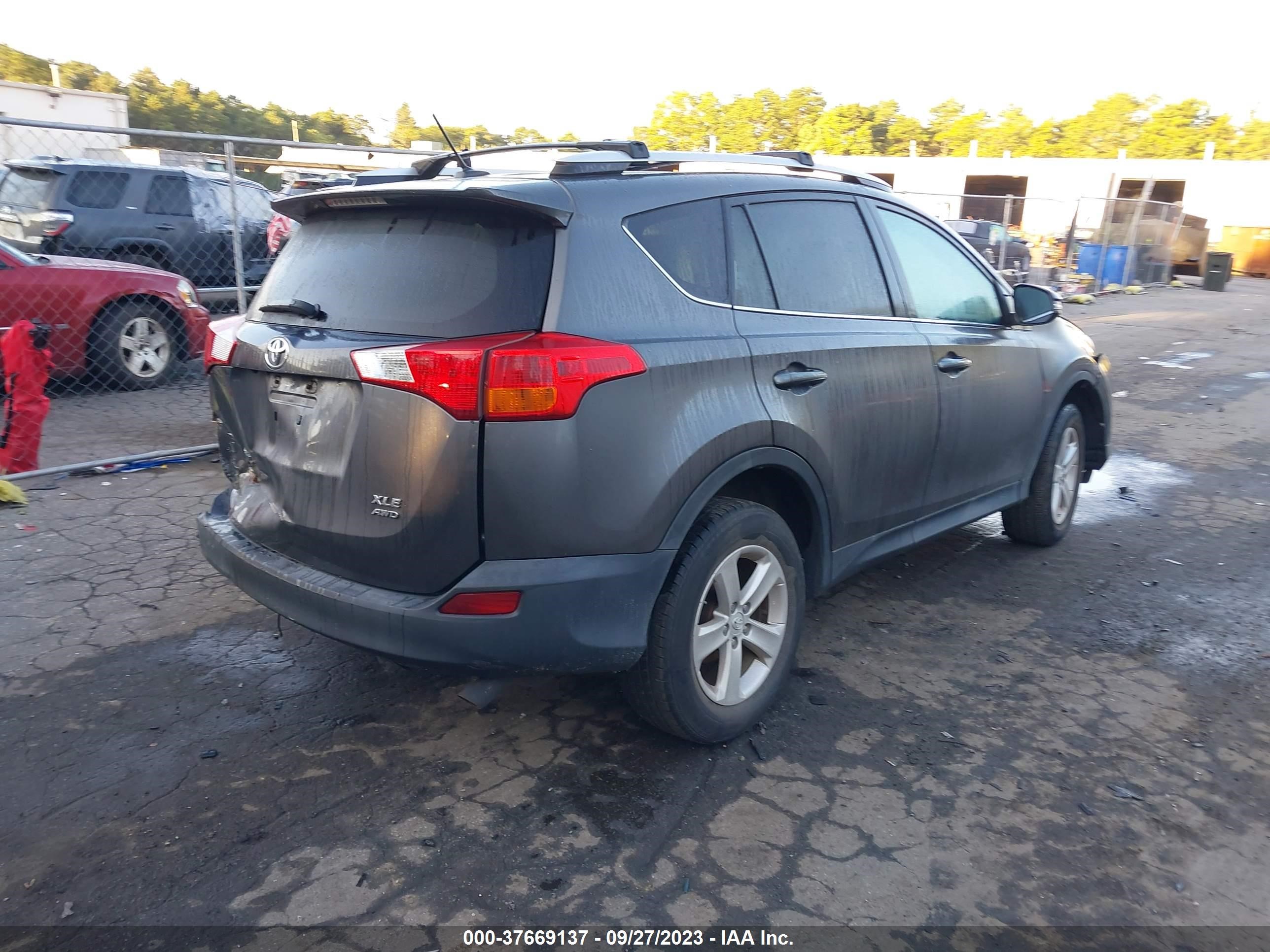 Photo 3 VIN: 2T3RFREV6EW169554 - TOYOTA RAV 4 