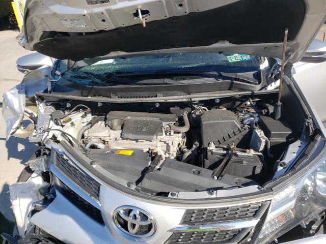 Photo 6 VIN: 2T3RFREV6FW239605 - TOYOTA RAV4 XLE 