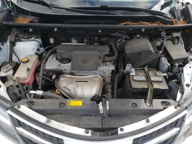 Photo 6 VIN: 2T3RFREV6FW263970 - TOYOTA RAV4 XLE 