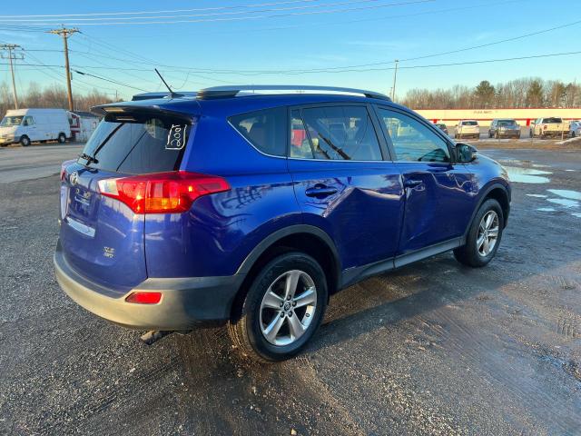 Photo 3 VIN: 2T3RFREV6FW299058 - TOYOTA RAV4 XLE 