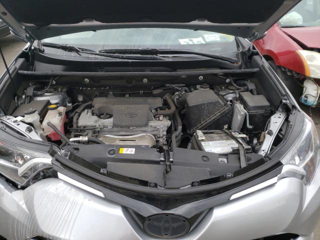 Photo 6 VIN: 2T3RFREV6GW476077 - TOYOTA RAV4 XLE 