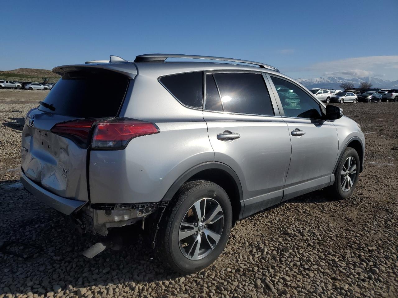 Photo 2 VIN: 2T3RFREV6HW623810 - TOYOTA RAV 4 