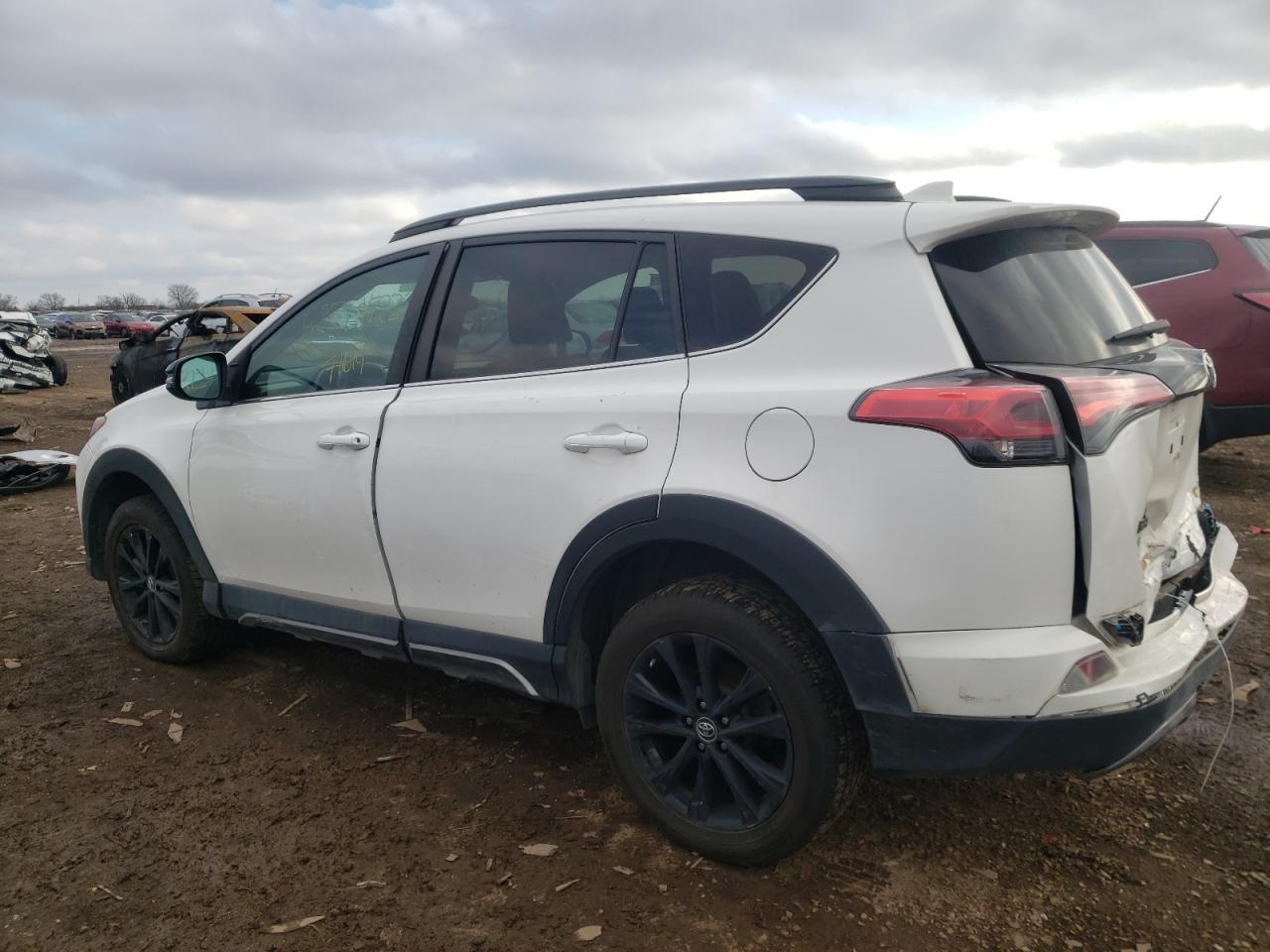 Photo 1 VIN: 2T3RFREV6JW751390 - TOYOTA RAV 4 