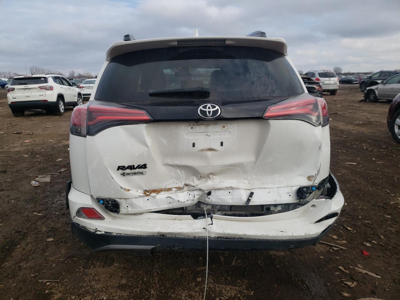 Photo 5 VIN: 2T3RFREV6JW751390 - TOYOTA RAV 4 