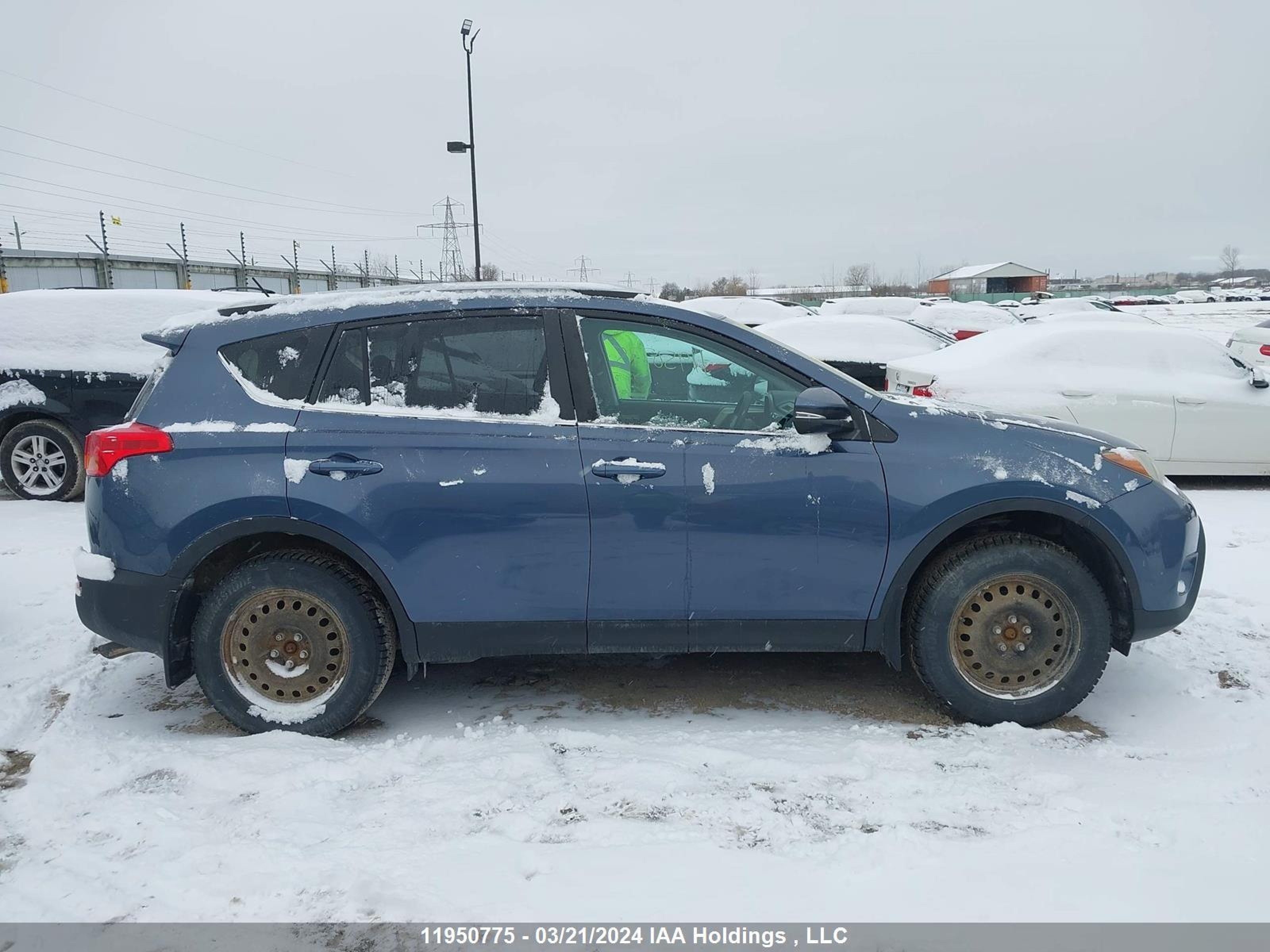 Photo 12 VIN: 2T3RFREV7DW093020 - TOYOTA RAV 4 