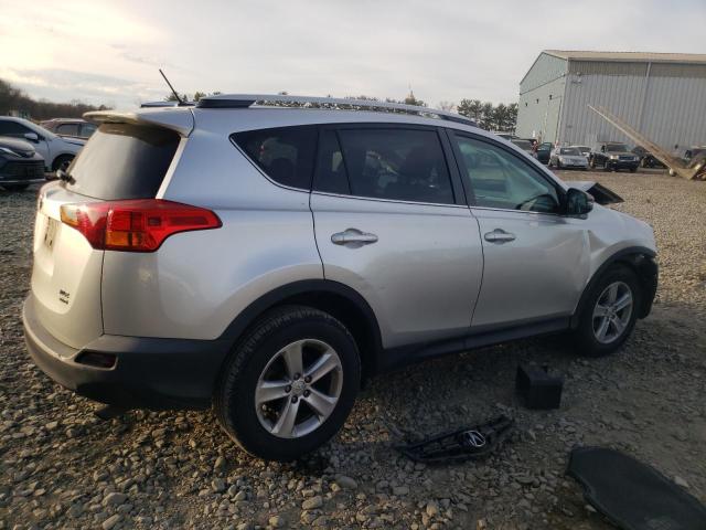 Photo 2 VIN: 2T3RFREV7EW145652 - TOYOTA RAV4 XLE 