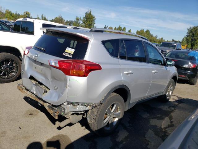 Photo 2 VIN: 2T3RFREV7FW239452 - TOYOTA RAV4 XLE 