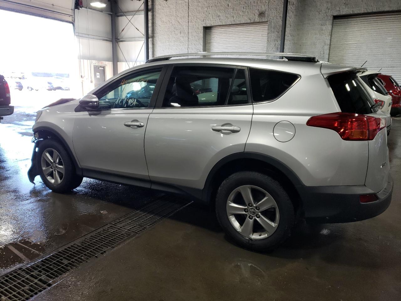 Photo 1 VIN: 2T3RFREV7FW242254 - TOYOTA RAV 4 