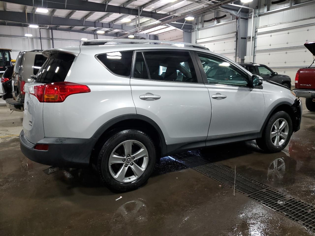 Photo 2 VIN: 2T3RFREV7FW242254 - TOYOTA RAV 4 