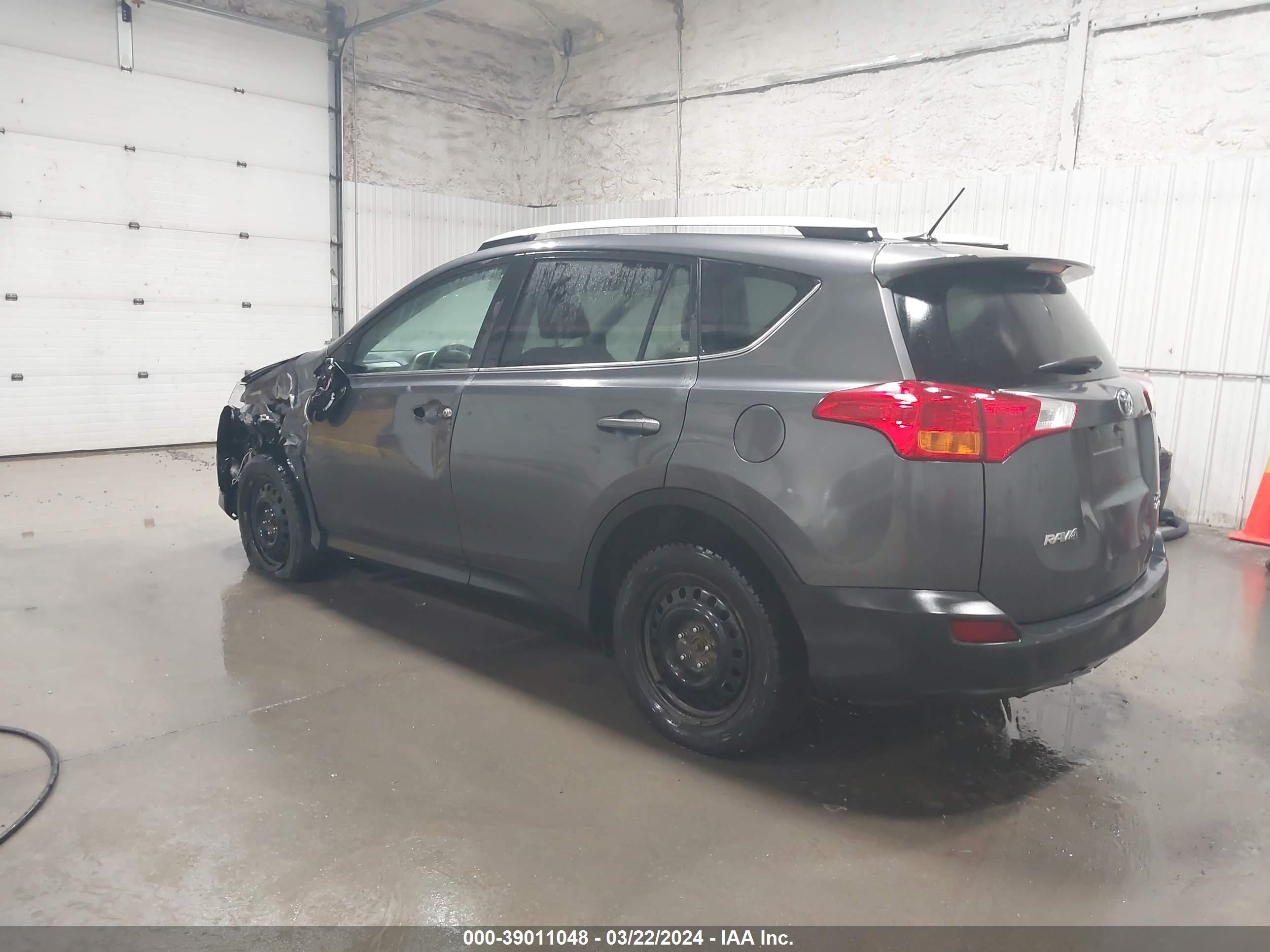 Photo 2 VIN: 2T3RFREV7FW287999 - TOYOTA RAV 4 