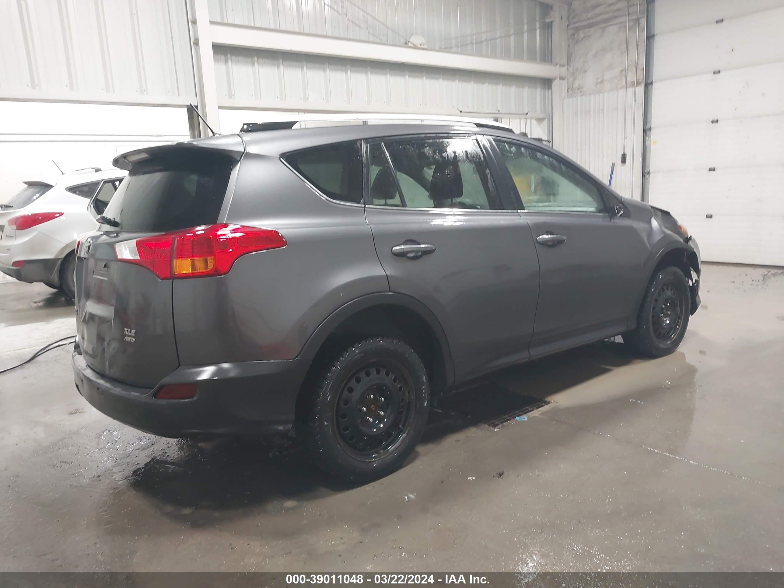 Photo 3 VIN: 2T3RFREV7FW287999 - TOYOTA RAV 4 