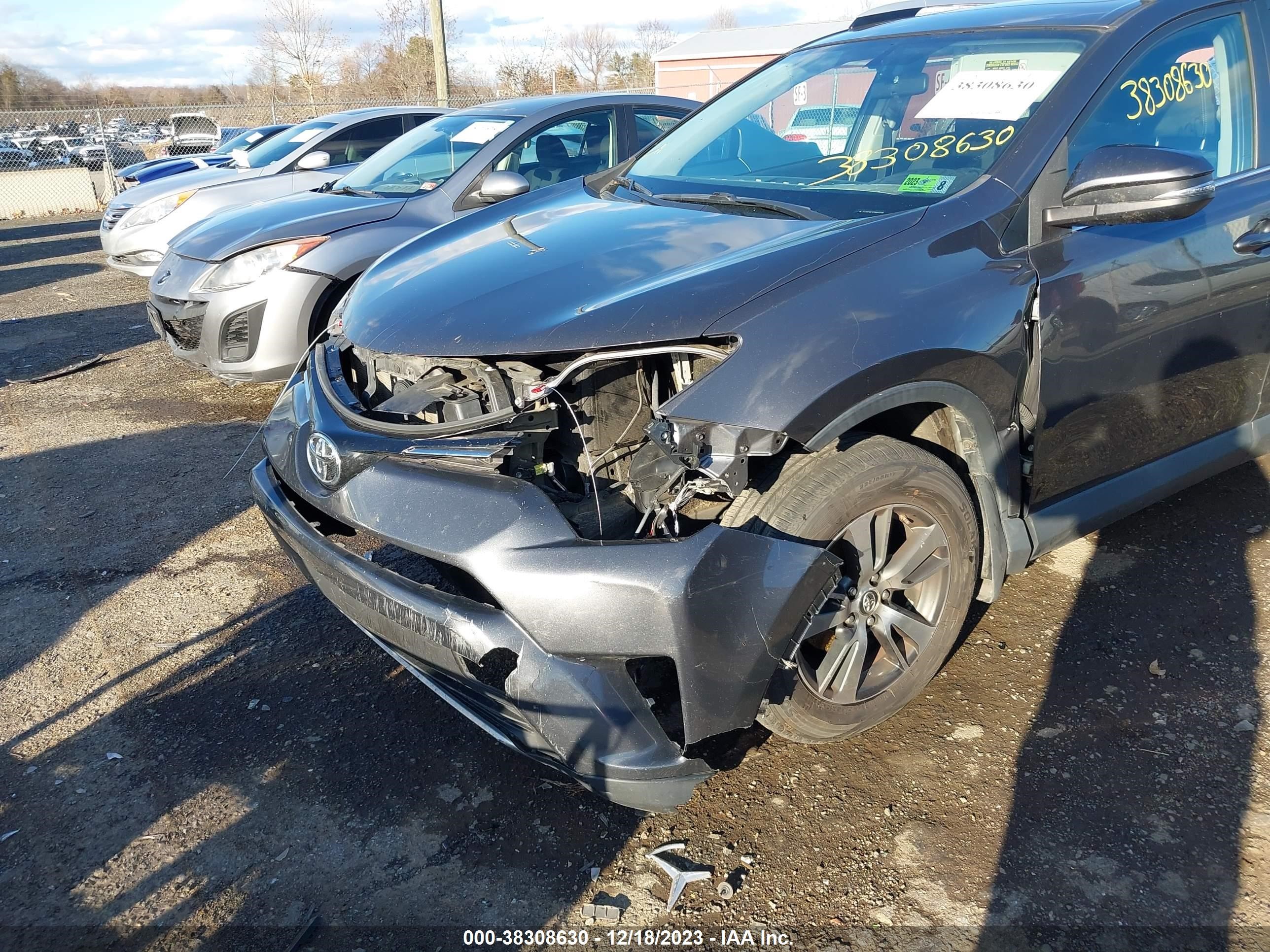 Photo 5 VIN: 2T3RFREV7GW465962 - TOYOTA RAV 4 