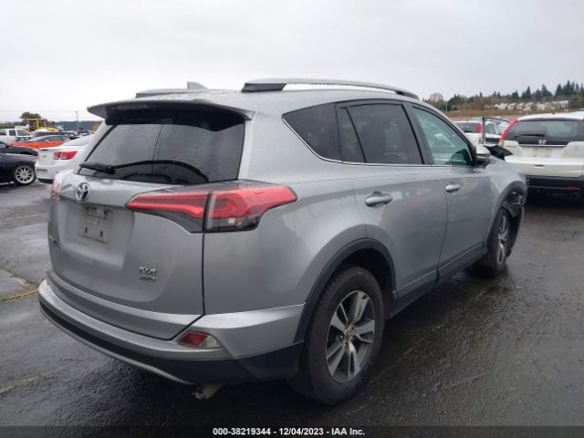 Photo 3 VIN: 2T3RFREV7JW786066 - TOYOTA RAV4 