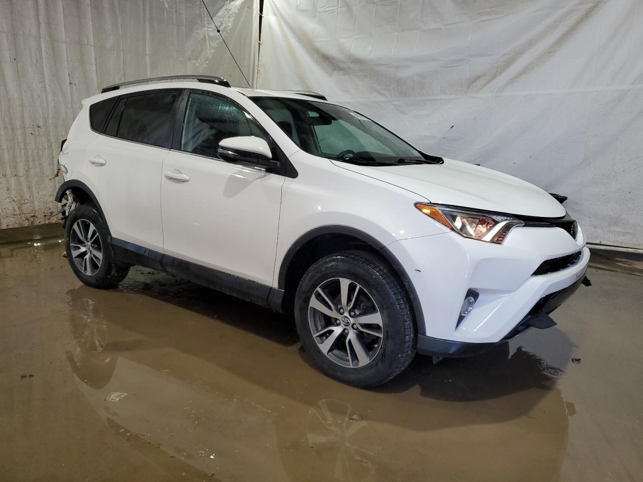 Photo 3 VIN: 2T3RFREV7JW795334 - TOYOTA RAV 4 