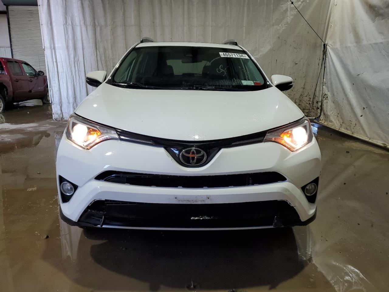 Photo 4 VIN: 2T3RFREV7JW795334 - TOYOTA RAV 4 