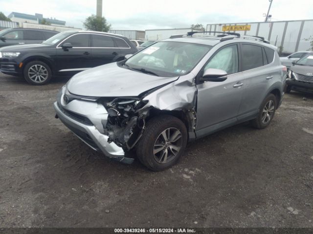 Photo 1 VIN: 2T3RFREV7JW840496 - TOYOTA RAV4 