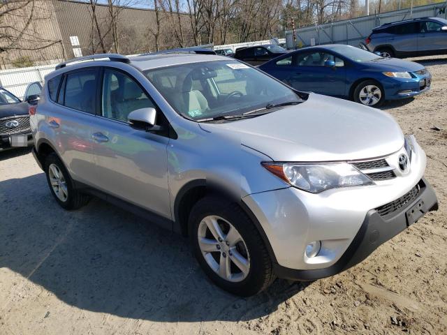 Photo 3 VIN: 2T3RFREV8DW026345 - TOYOTA RAV4 XLE 