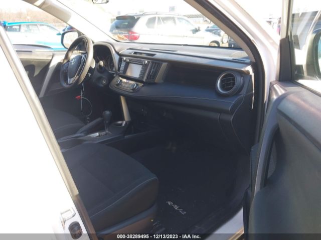 Photo 4 VIN: 2T3RFREV8DW056011 - TOYOTA RAV4 