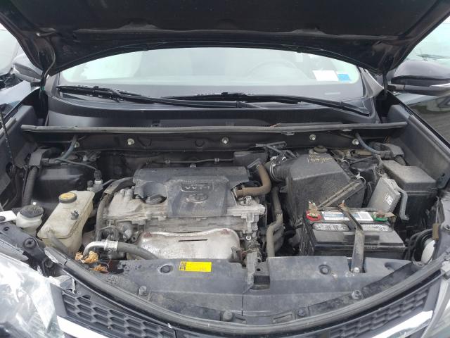 Photo 6 VIN: 2T3RFREV8DW102906 - TOYOTA RAV4 XLE 