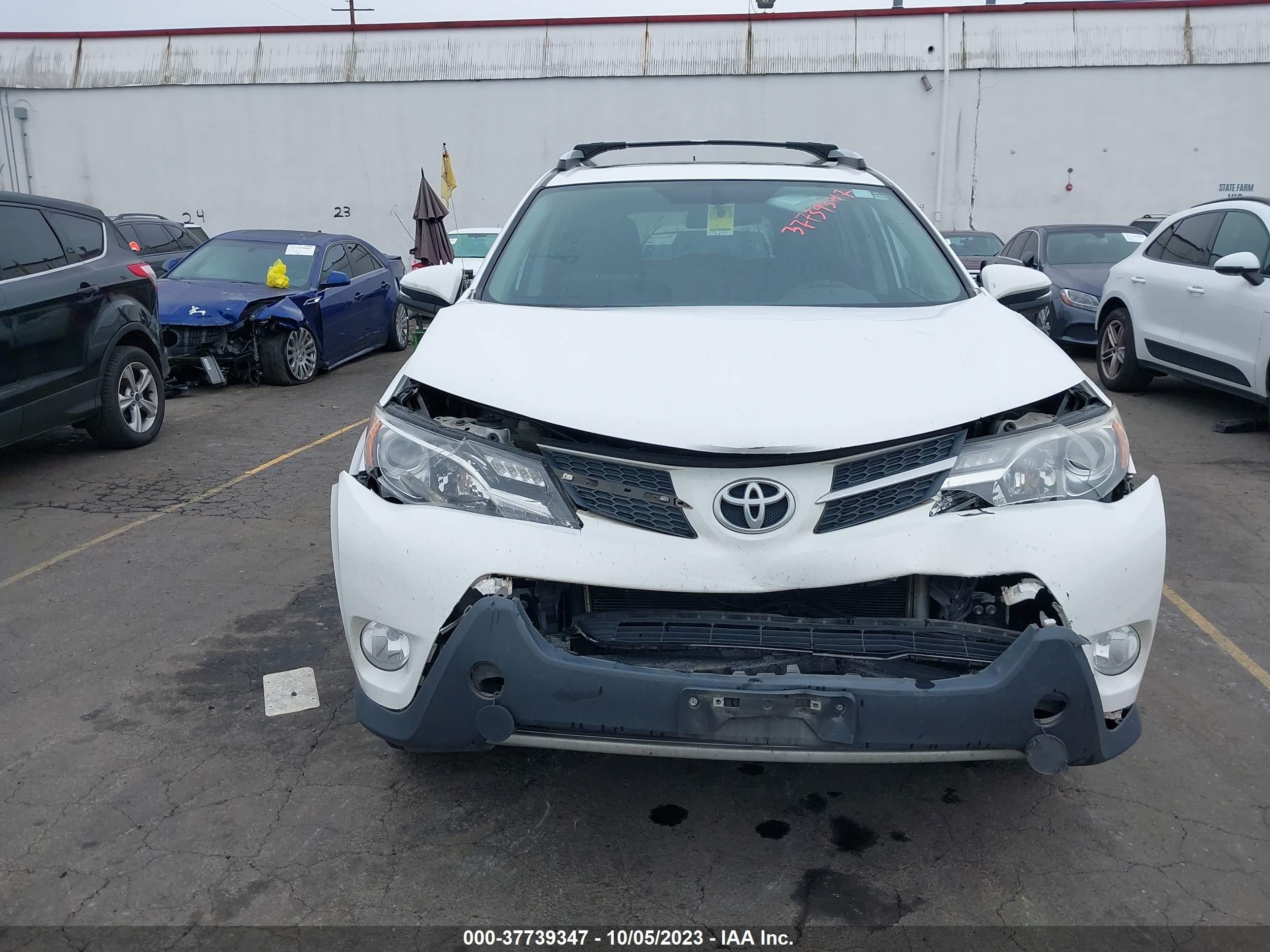 Photo 11 VIN: 2T3RFREV8DW118765 - TOYOTA RAV 4 