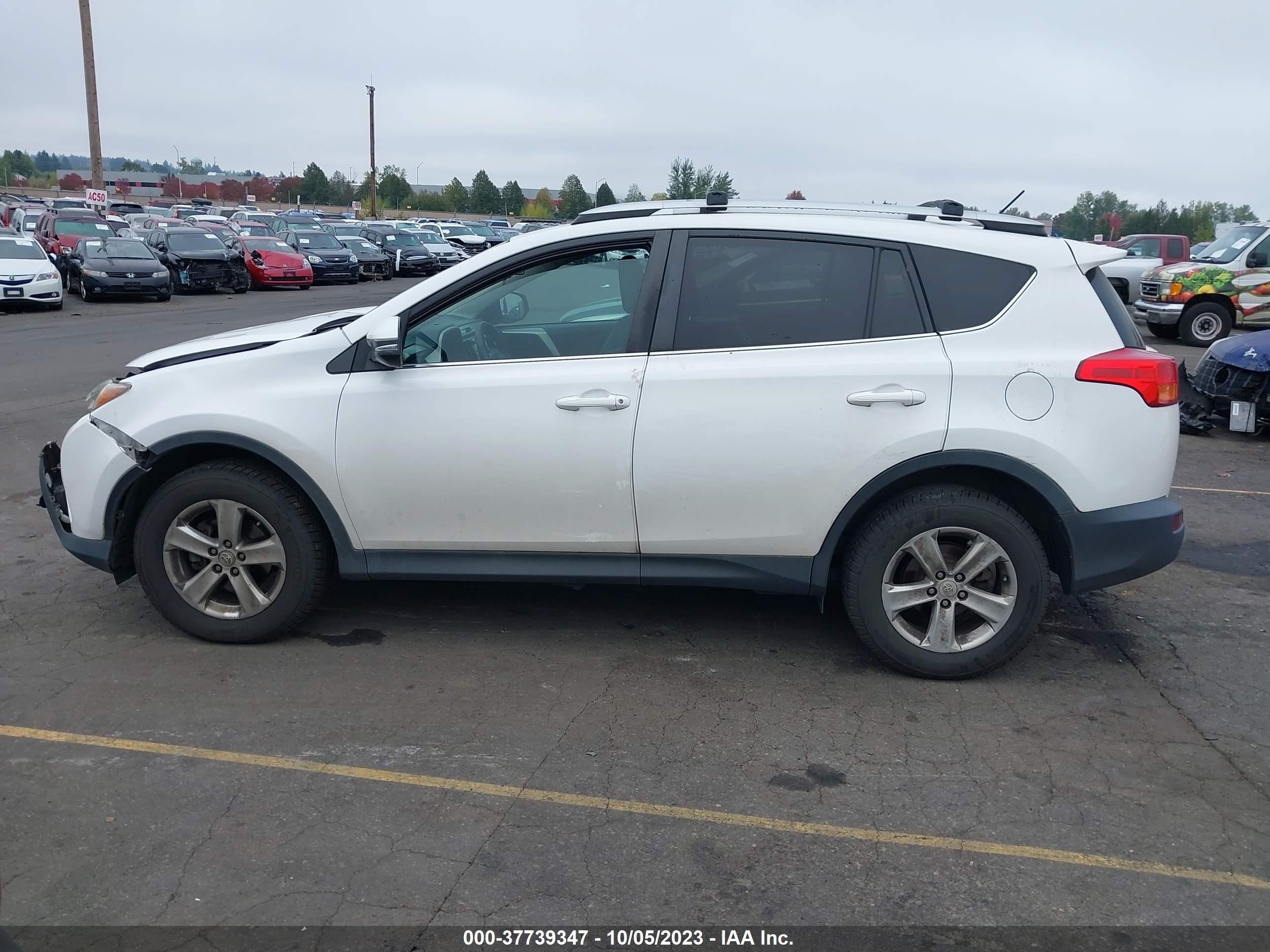 Photo 13 VIN: 2T3RFREV8DW118765 - TOYOTA RAV 4 