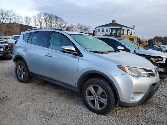 Photo 3 VIN: 2T3RFREV8FW276994 - TOYOTA RAV4 XLE 