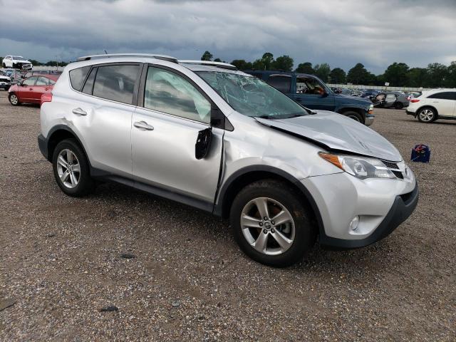 Photo 3 VIN: 2T3RFREV8FW285999 - TOYOTA RAV4 XLE 