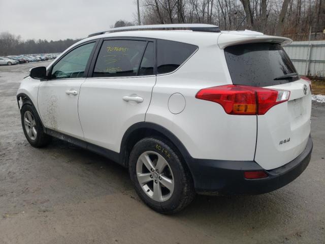 Photo 2 VIN: 2T3RFREV8FW325899 - TOYOTA RAV4 XLE 