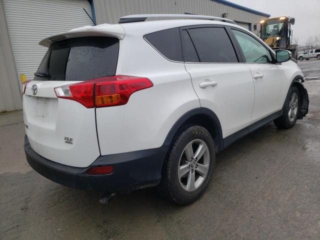 Photo 3 VIN: 2T3RFREV8FW325899 - TOYOTA RAV4 XLE 